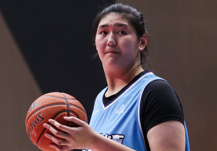 开云-最佳一战！张子宇9分钟6中6高效15+5 率山东女篮双杀湖北
